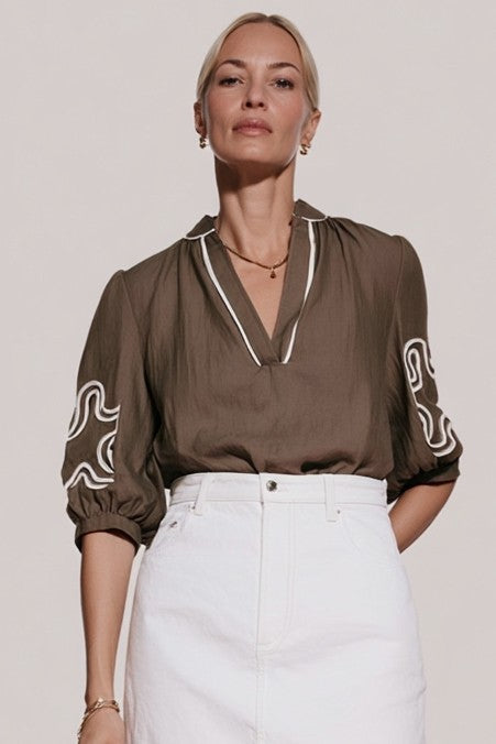 3/4 Sleeve Abstract Applique Blouse