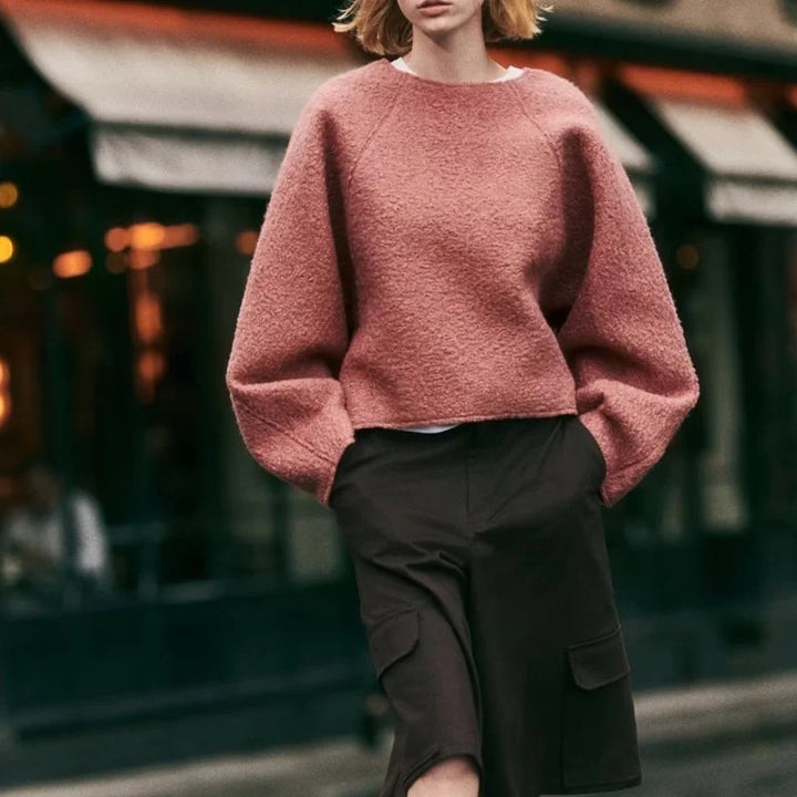 Puffy round neck sweater